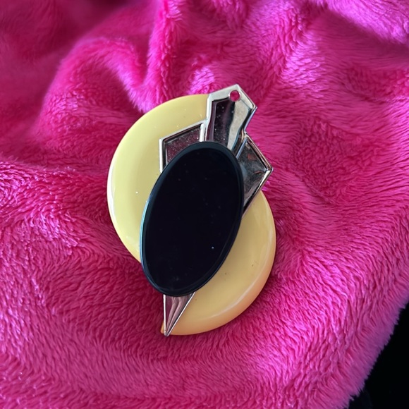 Brooch - Picture 3 of 4